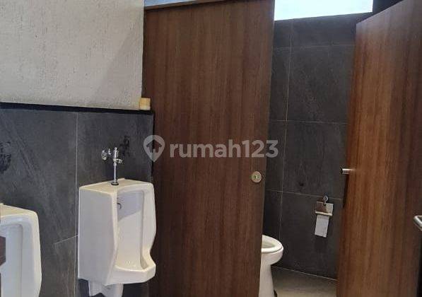 Ruang Usaha Lokasi Mainroad di Ciumbuleuit 7