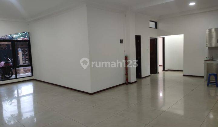 Rumah Jual Murah Cocok Kost Dan Kantor di Leuwi Panjang, Bandung 1