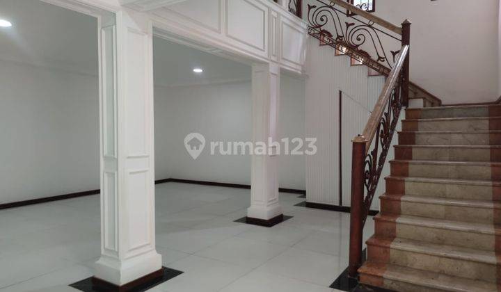 Rumah Dijual Cepat Kualitas Premium di Leuwi Panjang, Bandung 2