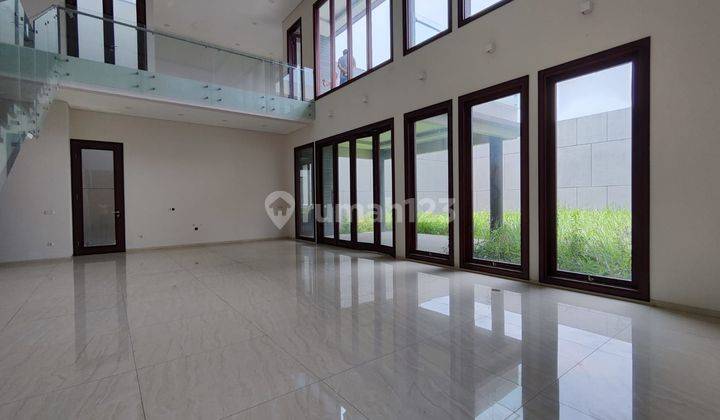 Rumah Baru 2 Lantai Modern Minimalis SHM di Setra Duta, Bandung  1