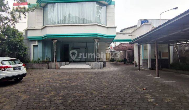 Gedung Kantor Bagus Dan Kokoh di Area Sayap Pajajaran, Bandung 1