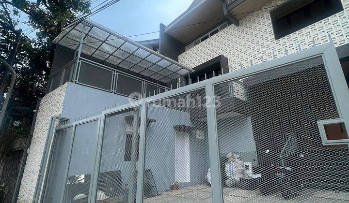 Rumah Baru 3 Lantai Siap Huni Komplek Setra Murni, Bandung 1