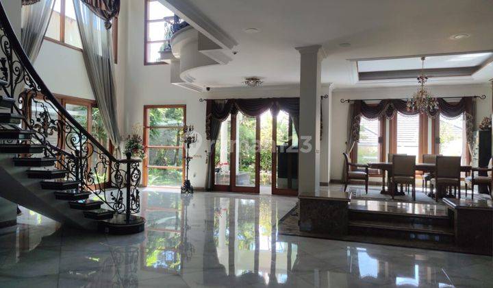 Rumah Sangat Mewah Dan Lokasi Premium di Setra Duta, Bandung 1