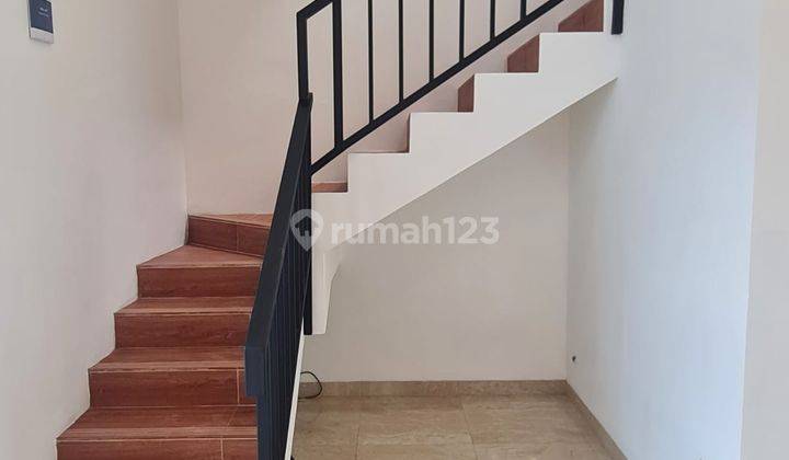 Rumah Baru Modern Minimalis 2 Lantai di Kopo Permai, Bandung 2