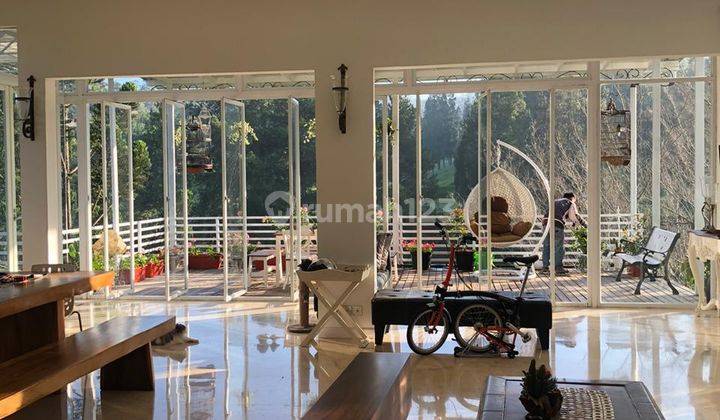 Rumah Cantik Dengan View Golf Dago Sangat Asri di Cigadung, Dago 1