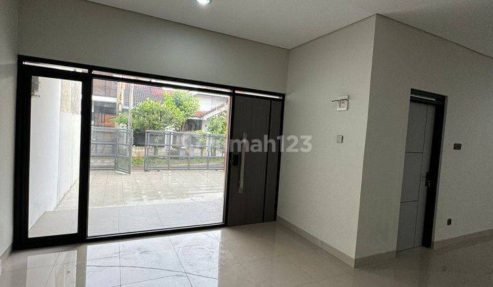 Rumah Baru Modern Minimalis Sangat Mewah di Turangga, Bandung 2