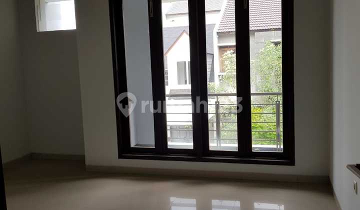 Rumah Harga Murah Sangat Butuh Uang di Singgasana Pradana Bandung 2