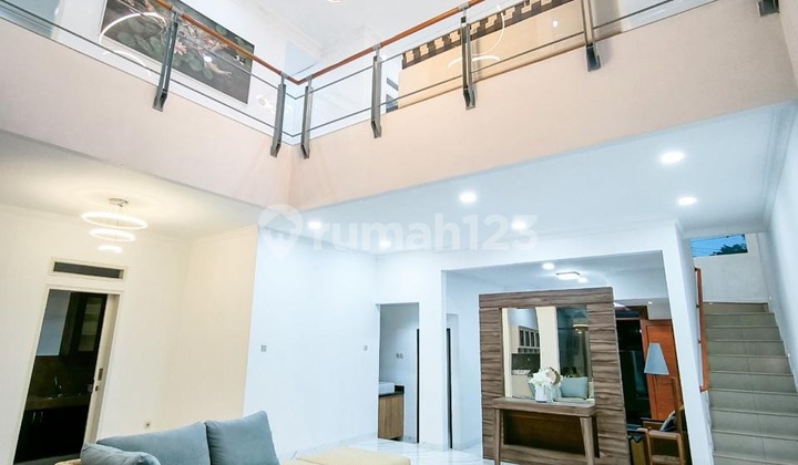 Rumah Bagus Modern Minimalis 2 Lantai Siap Huni di Batununggal 2