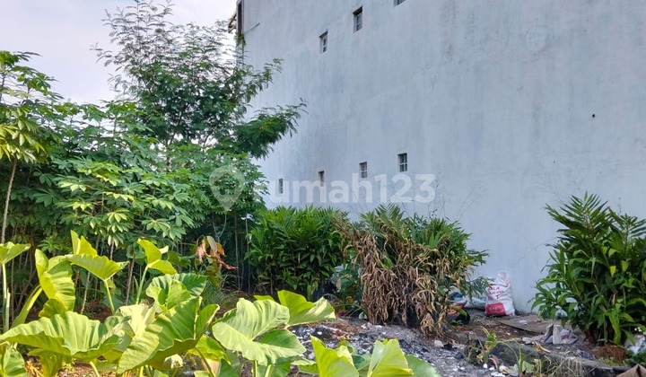 Main road plot suitable for all businesses in Pasir Koja, Bandung.