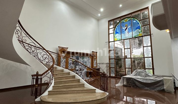 Rumah Sangat Mewah dan Elegan di Setiabudi Regency, Bandung