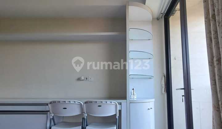 Apartemen Studio Furnished di Beverly Dago, Bandung 2