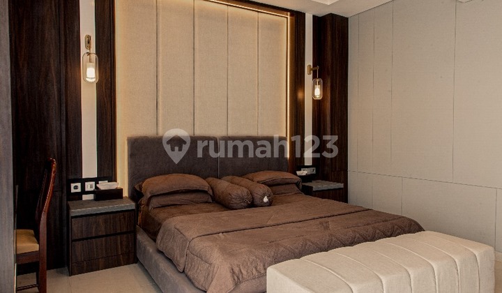 Rumah Modern Mewah Sangat Nyaman di Setra Duta Grande, Bandung 2