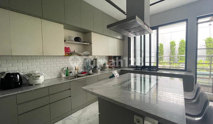 Cool modern house ready to occupy, located in Setra Duta Complex, Bandung. Cool modern house ready to occupy, located in Setra Duta Complex, Bandung.