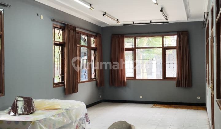 Rumah Cocok untuk Hunian dan Usaha di Taman Holis Indah, Bandung 2