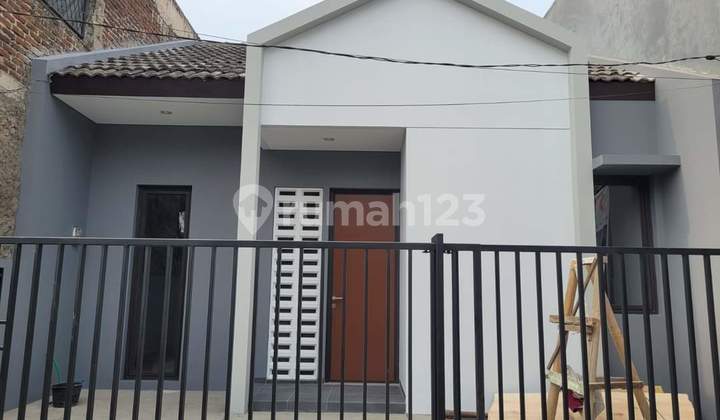 Minimalist and affordable house in Taman Cibaduyut Indah, Bandung 2