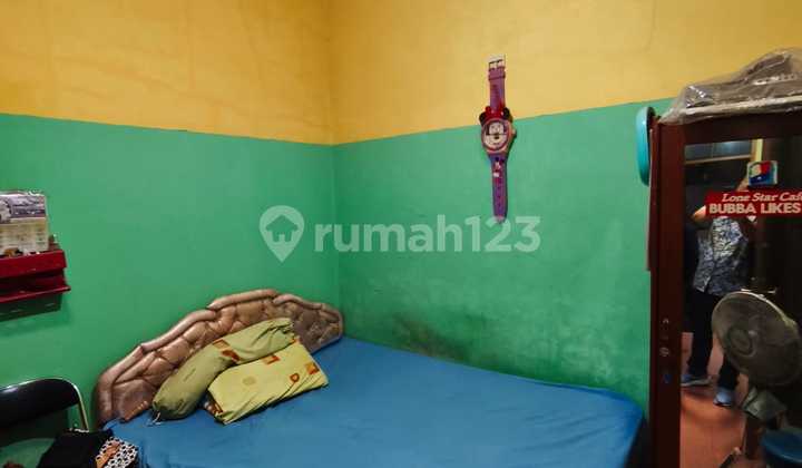 Comfortable house in Taman Cibaduyut Indah Complex, Bandung 2