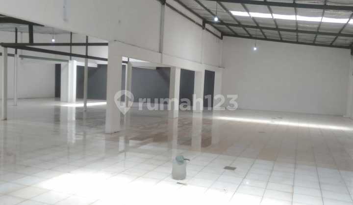 Ready-to-use warehouse in the Holis area with easy access near the Bandung toll gate.