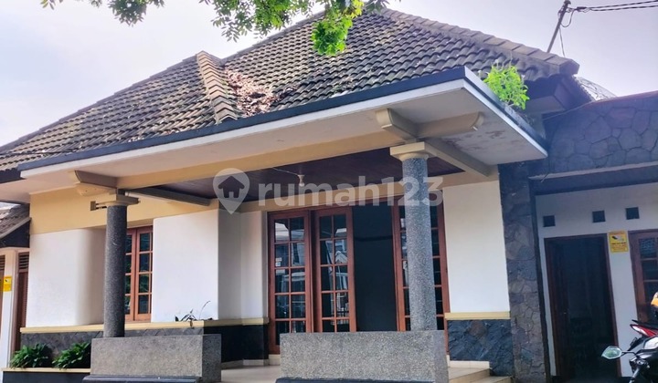 Rumah dikontrak bisa untuk usaha di sayap Dago, Bandung 1