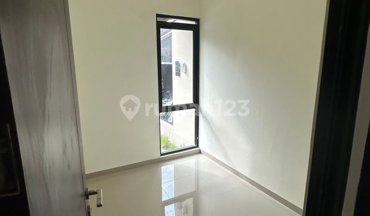 Modern Minimalist New House Ready to Occupy in Sayap Taman Kopo Indah 2
