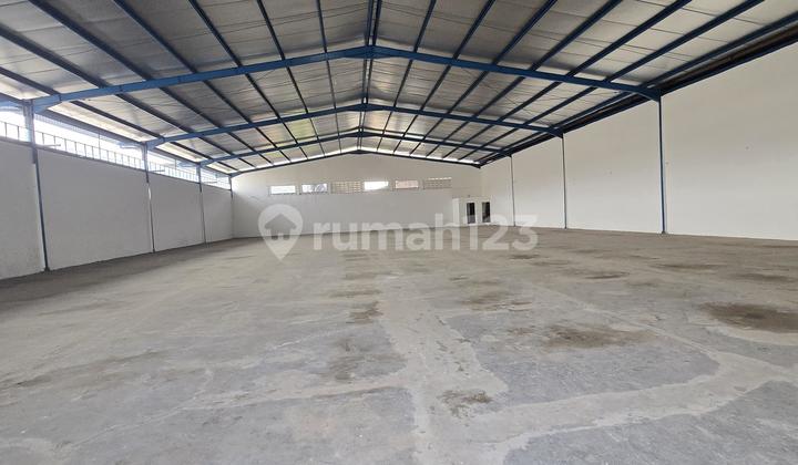 Warehouse/Former Factory Prime Location on Mainroad Leuwi Gajah, Cimahi Warehouse/Former Factory Prime Location on Mainroad Leuwi Gajah, Cimahi