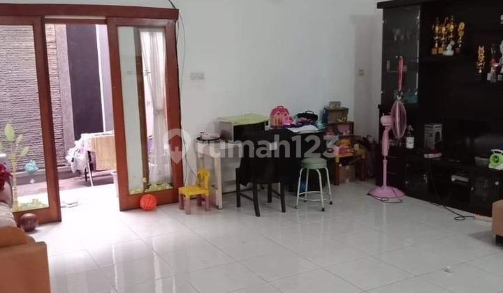 Rumah terawat dan siap huni di komplek TKI 3, Bandung