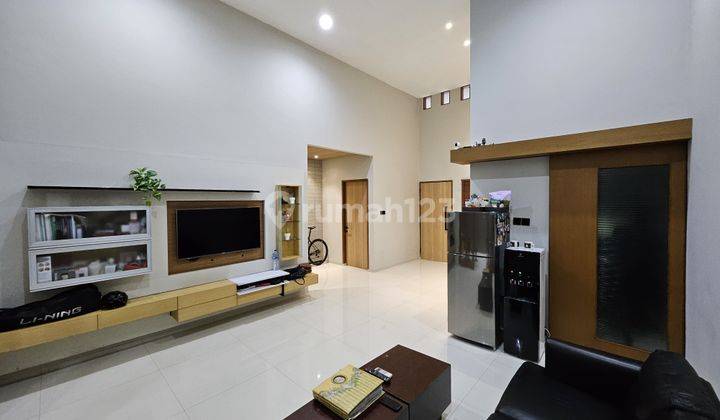 Rumah harga murah dan bagus sekali di Taman Holis Indah, Bandung 1