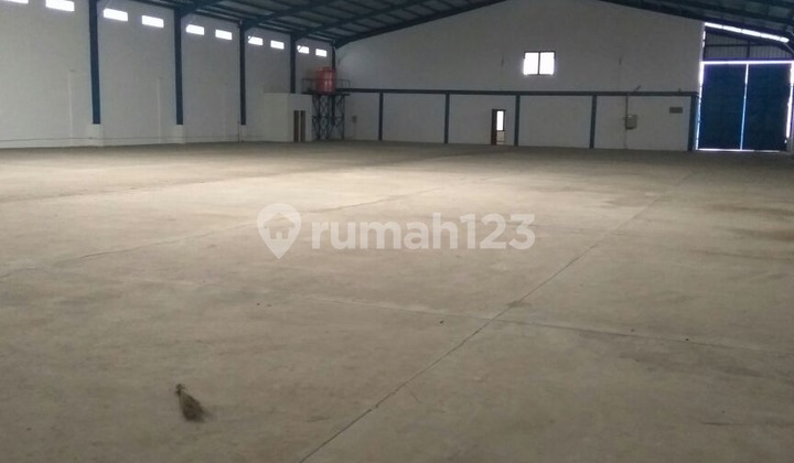 Gudang baru sangat siap pakai di Cibolerang Kopo, Bandung