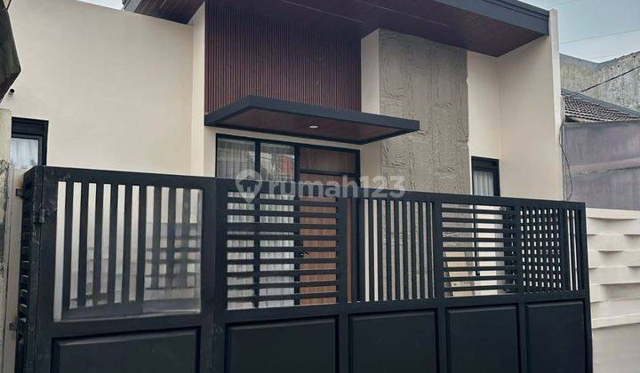 Rumah Baru Design Minimalis Modern di Taman Kopo Indah, Bandung