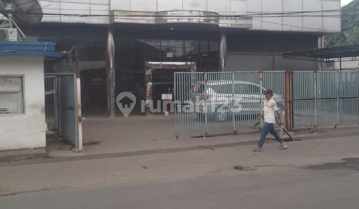 Ruang Usaha Ex Dealer di Area Lingkar Selatan, Bandung Ruang Usaha Ex Dealer di Area Lingkar Selatan, Bandung