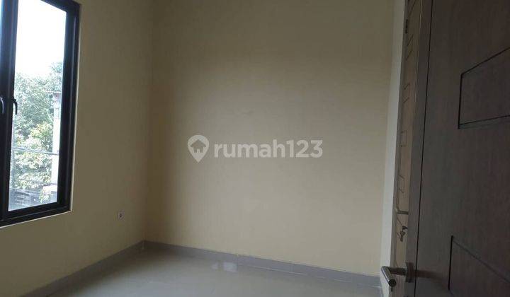 Rumah 2 Lantai Dlm Cluster Di Bambu Apus Jakarta Timur 2