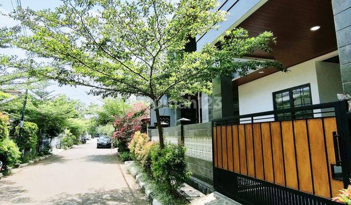 Rumah modern minimalis 3 Lantai di Jatikramat Pondok Gede 1