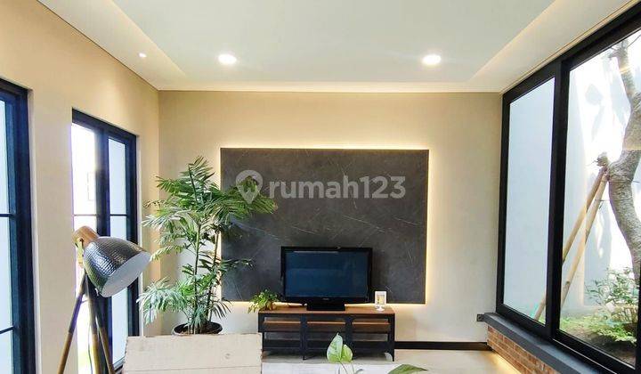 Rumah 3 Lantai Single House di Pondok Indah, Jakarta Selatan 2