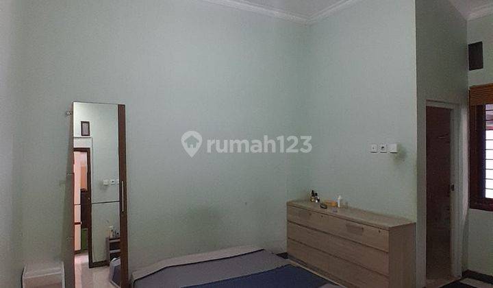 Rumah 1 Lantai dengan Halaman yg Luas di Kodau, Pondok Gede 2