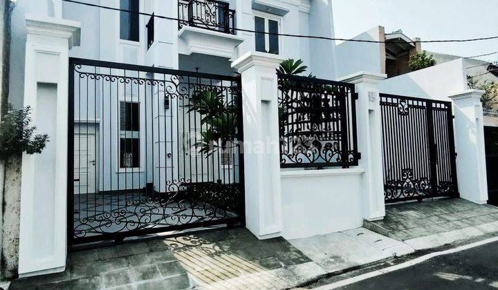 Rumah 2,5 Lantai Cantik Strategis di Duren Sawit Jakarta Timur 1