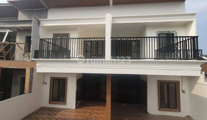 Rumah 2 Lantai Town House free biaya biaya di Jatiaaih, Bekasi 1