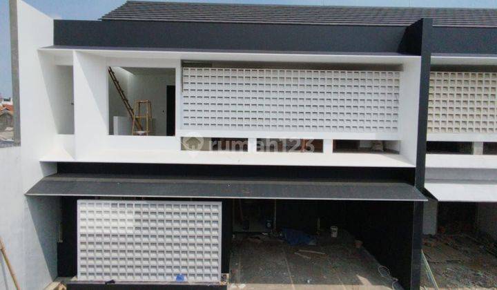 Rumah 2 Lantai Townhouse di Caman dekat ke Tol Becakayu, Bekasi 2