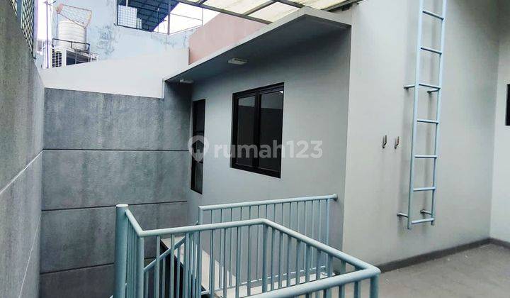 Rumah 2 Lantai di Tengah Pwrkotaan, Pondok Indah, Jak sel 2