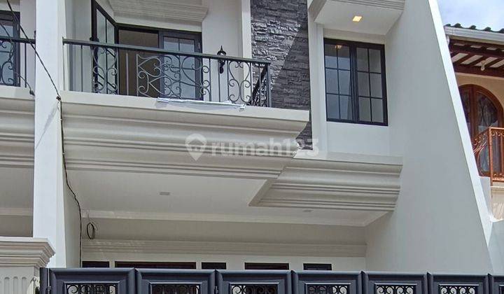 Rumah 2 Lantai Modern minimalis di Rawamangun, Jak Tim 1