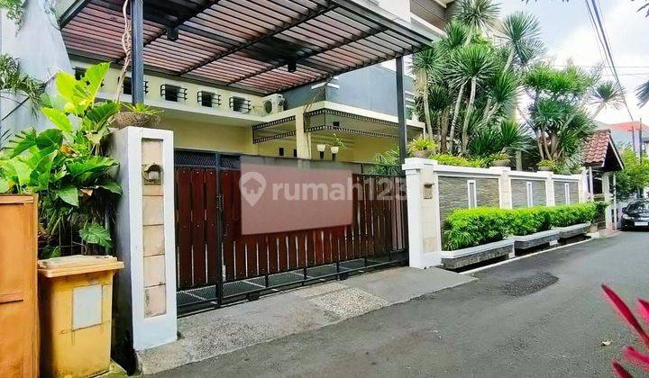 Rumah 3 lantai Rooftop semi furnish di Cipayung. Jak Tim 1