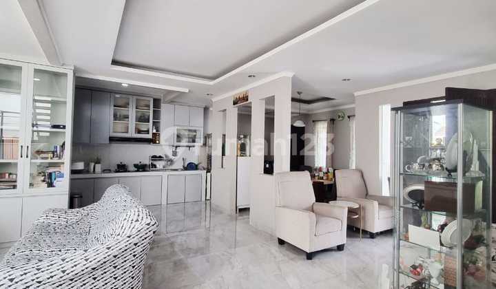 Sektor 9 Bagus Terawat Semi Furnish 4 Kamar Tidur 2