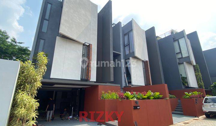 Townhouse Jakarta Selatan Premium Spec Dan Desain di Pesanggrahan 2