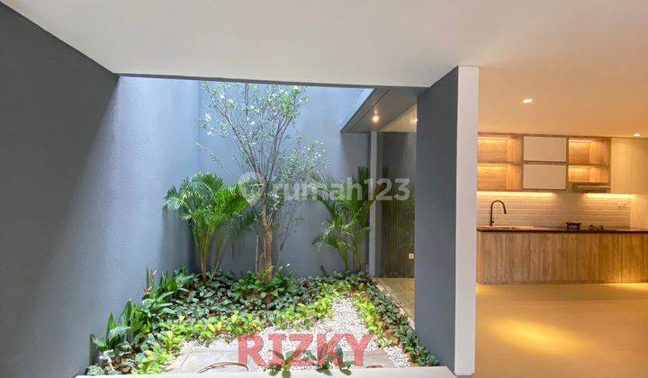 Townhouse Jakarta Selatan 3,5 Lantai Rooftop Limited Unit 2