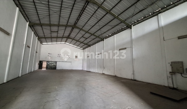 Cheapest Warehouse in Taman Tekno BSD for Quick Sale Cheapest Warehouse in Taman Tekno BSD for Quick Sale