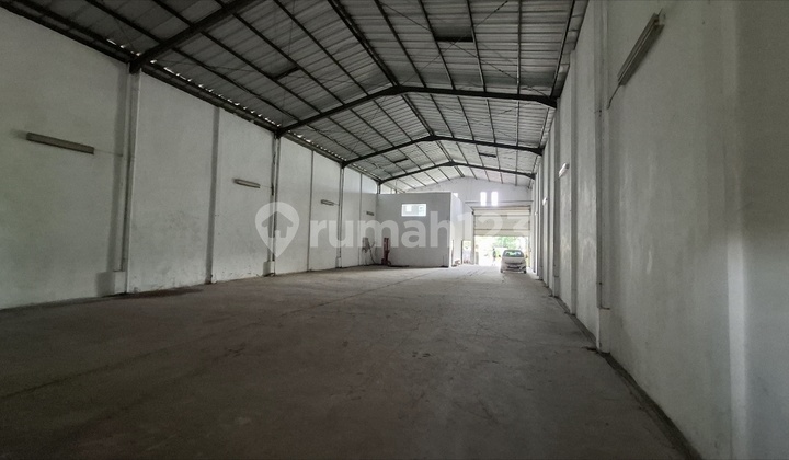 Cheapest Warehouse in Taman Tekno BSD for Quick Sale Cheapest Warehouse in Taman Tekno BSD for Quick Sale
