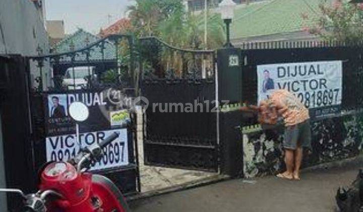 Turun Harga!!  Rumah Di Utan Kayu, Jakarta Timur 1