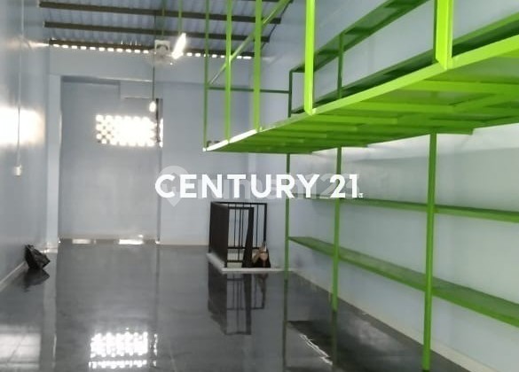 3-Story Shop House in Johar Baru Area, Central Jakarta 2