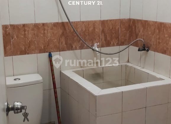 For Sale Ready-to-Occupy House in Percetakan Negara, Central Jakarta 2