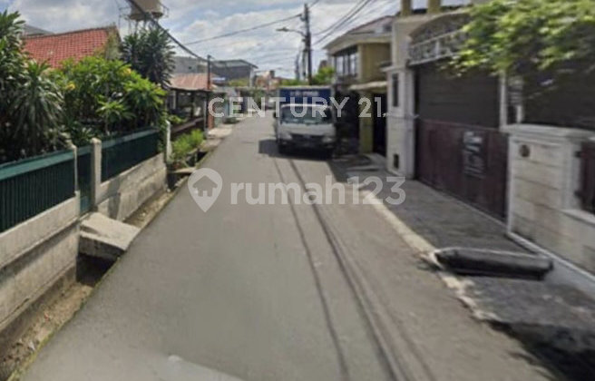 Dijual Rumah Pinggir Jalan Di  Utan Kayu Utara Jakarta Timur