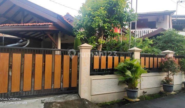 Dijual Rumah Cantik Dan Strategis Di Utan Kayu, Jakarta Timur 1