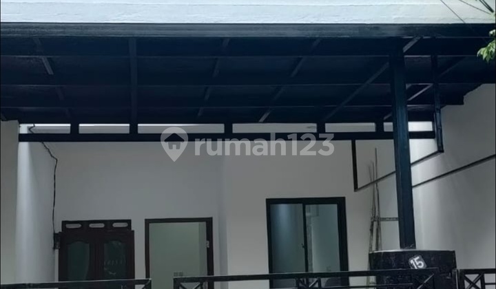 Dijual Rumah Cantik Minimalis 2 Lantai di Kampung Ambon Pulomas 2